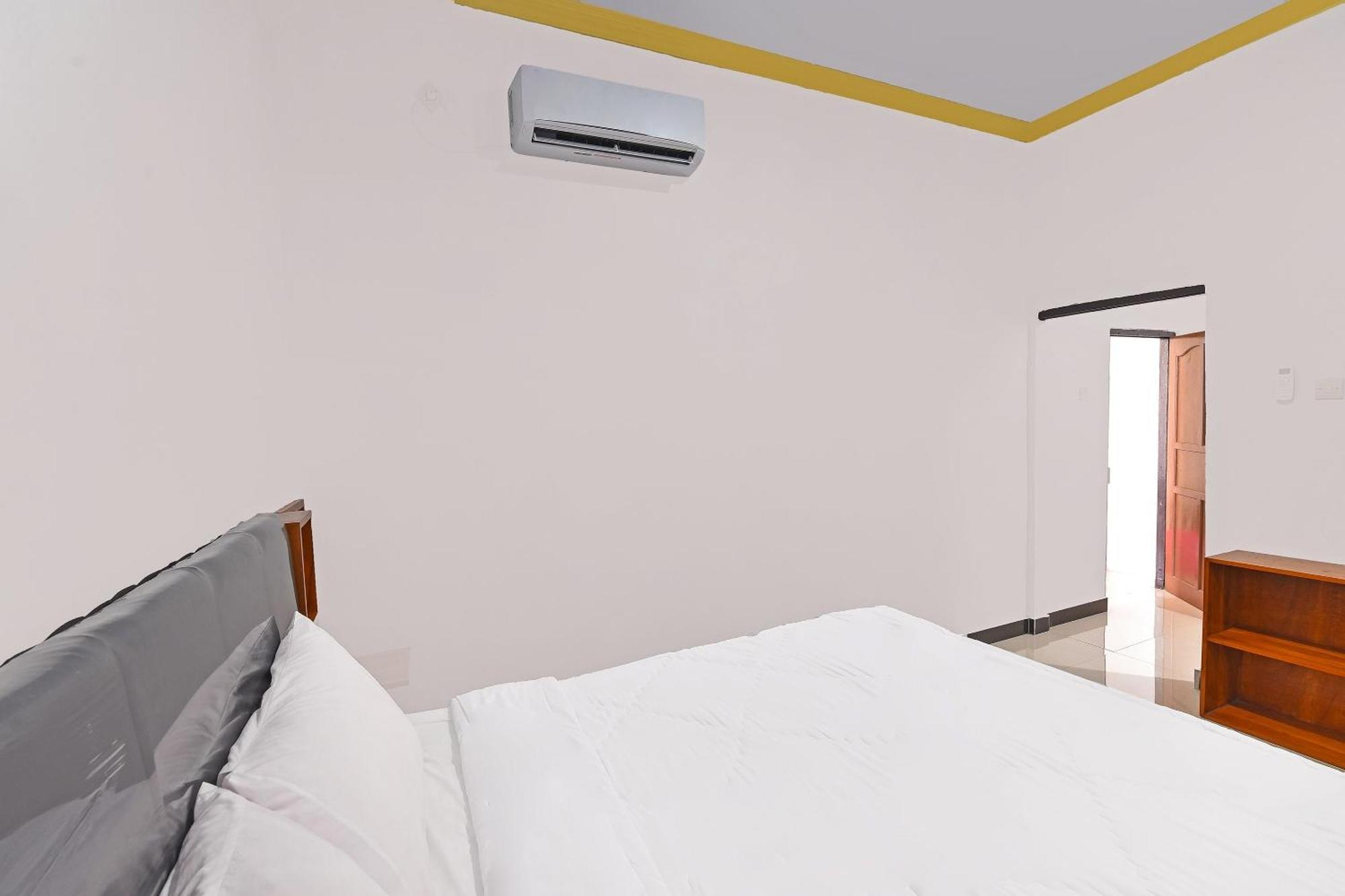 Oyo 91192 Homestay Antara Гилиманук Экстерьер фото