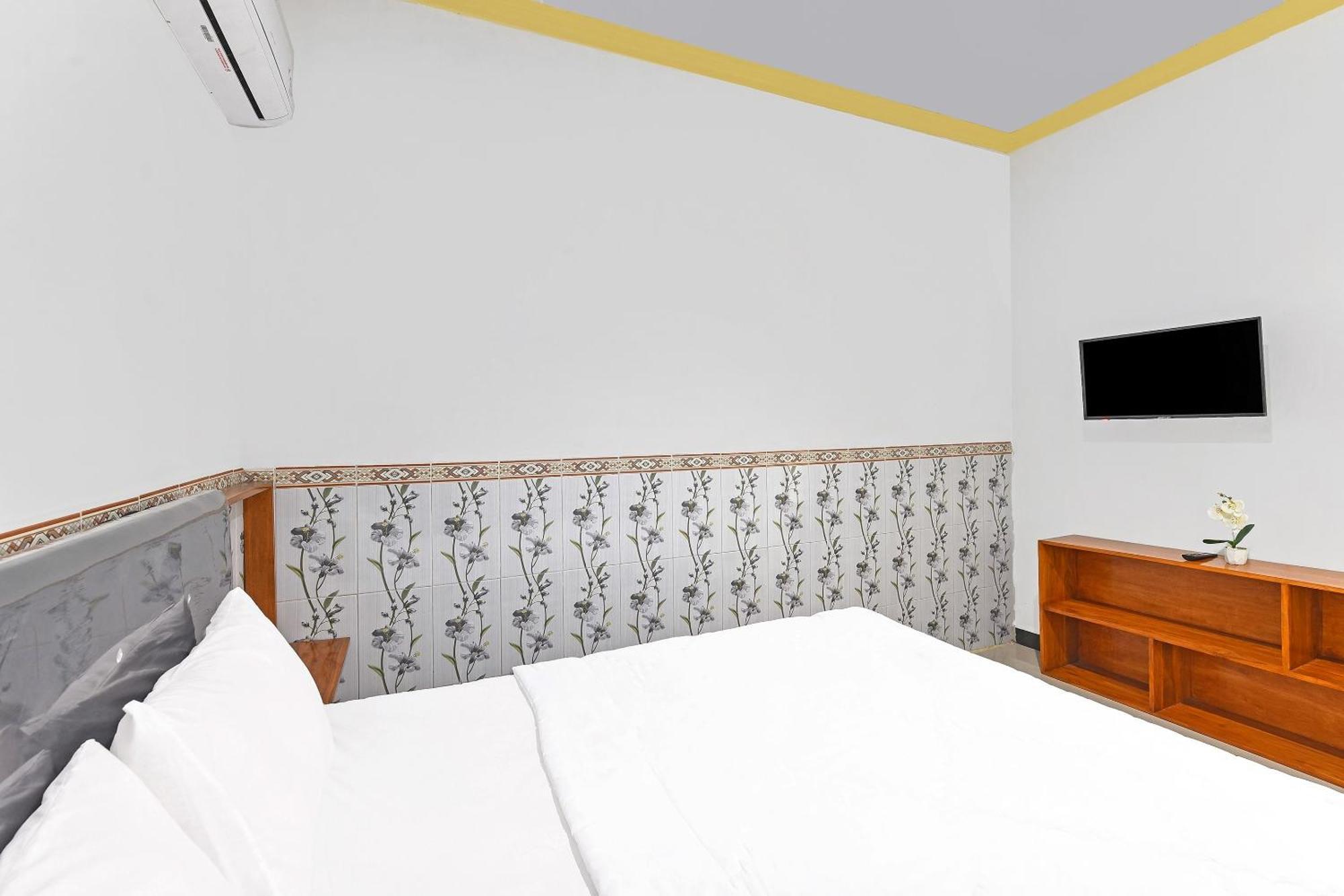 Oyo 91192 Homestay Antara Гилиманук Экстерьер фото