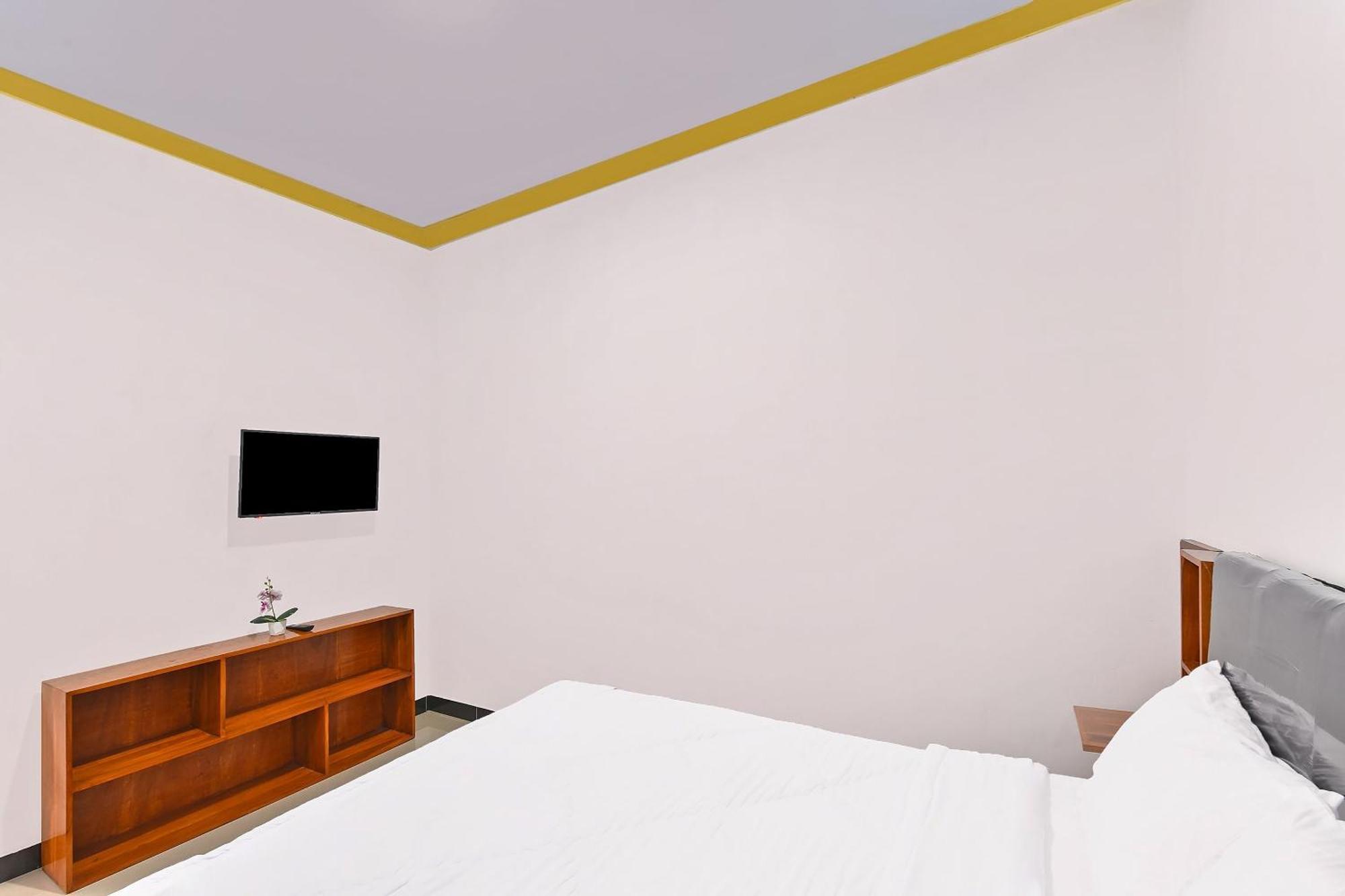 Oyo 91192 Homestay Antara Гилиманук Экстерьер фото