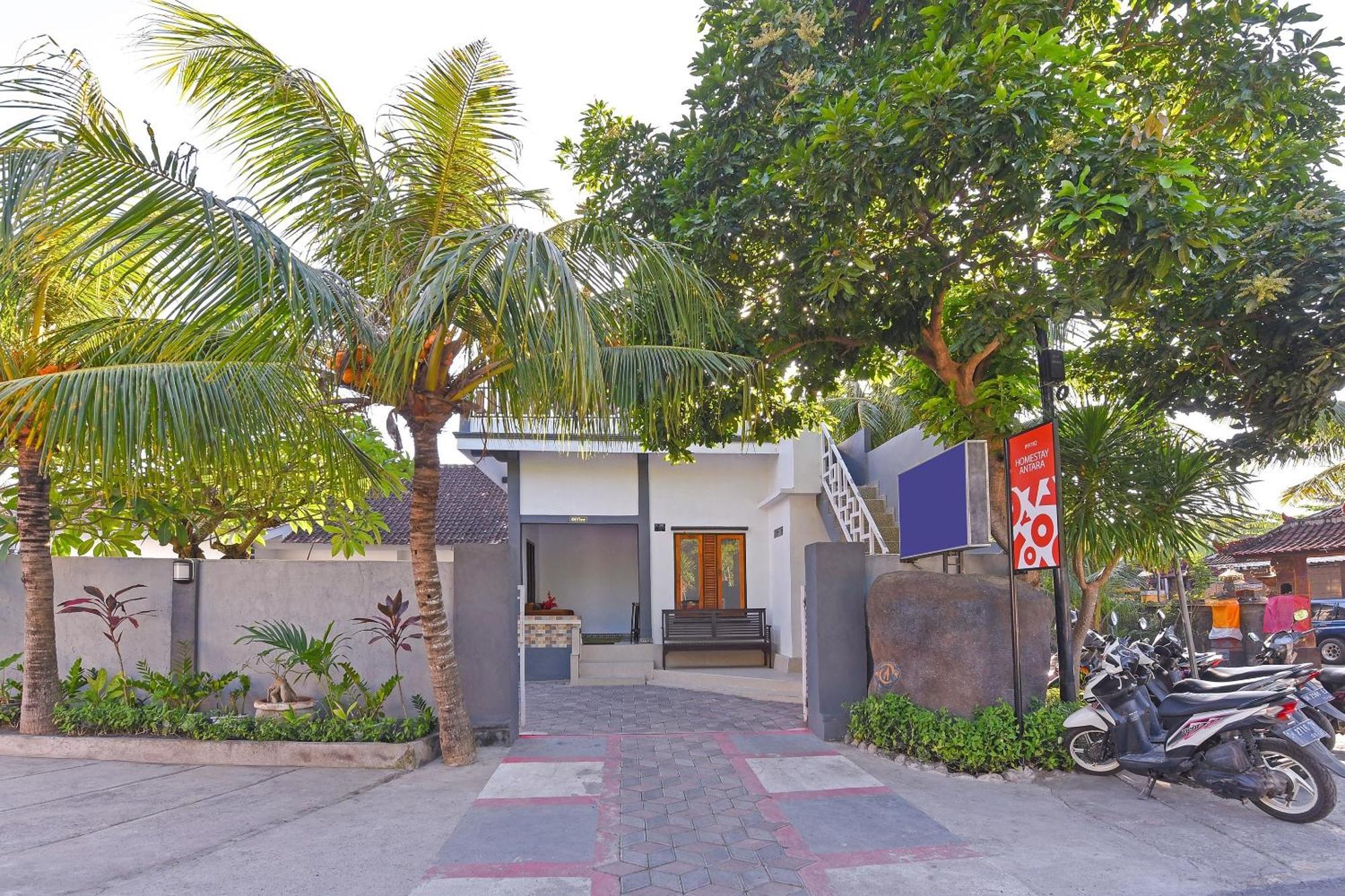 Oyo 91192 Homestay Antara Гилиманук Экстерьер фото